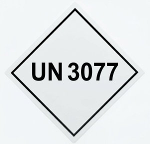 Etykieta UN 3077